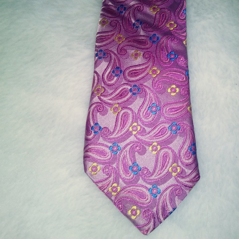 Pink paisley JHANE BARNES quality  silk tie